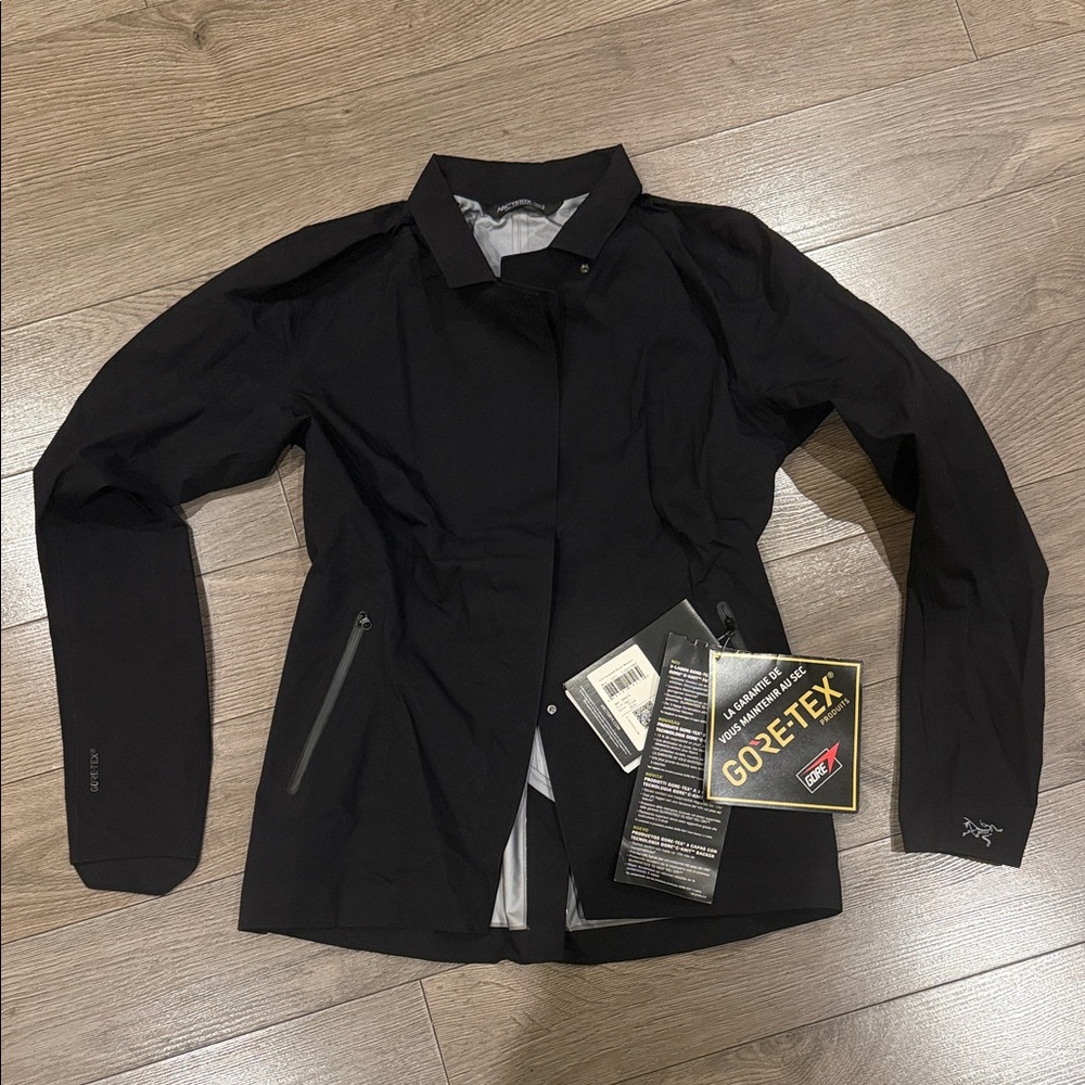 Arc'teryx Women's A2B Hardshell Blazer
